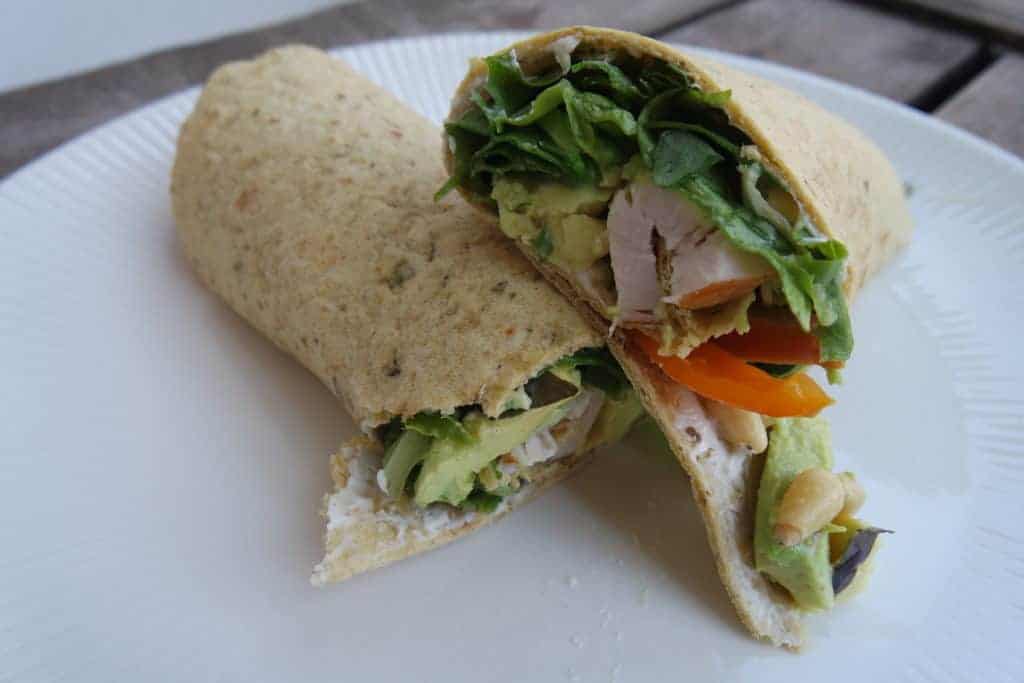 tortilla-met-avocado-en-philadelphia-charlie-s-kitchen