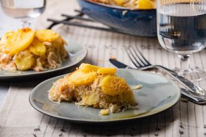 zuurkool, zalm, zuurkoolschotel